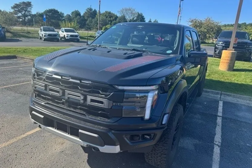 2025 Ford F-150 Raptor photo 1