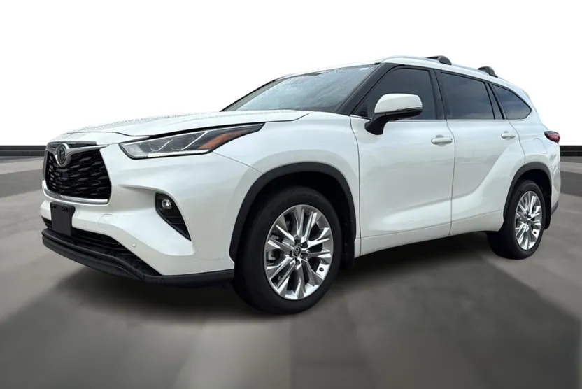 2021 Toyota Highlander Limited photo 1