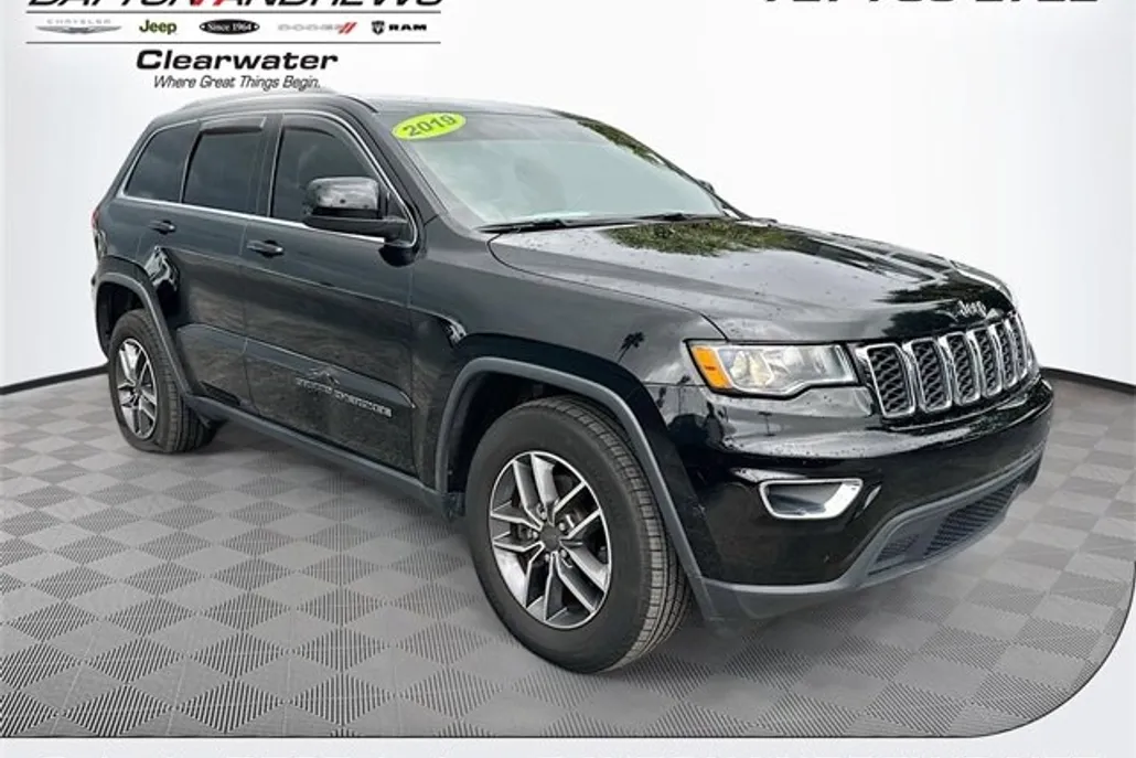 2019 Jeep Grand Cherokee Laredo E photo 1
