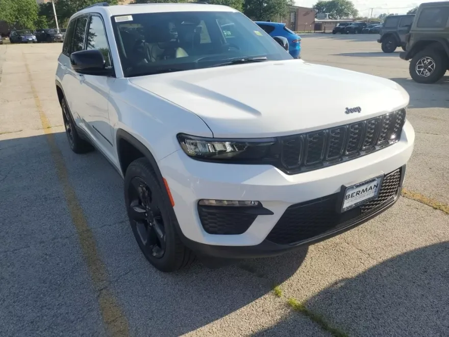 2025 Jeep Grand Cherokee Limited photo 1