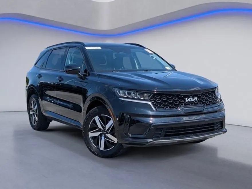 2023 Kia Sorento S photo 1