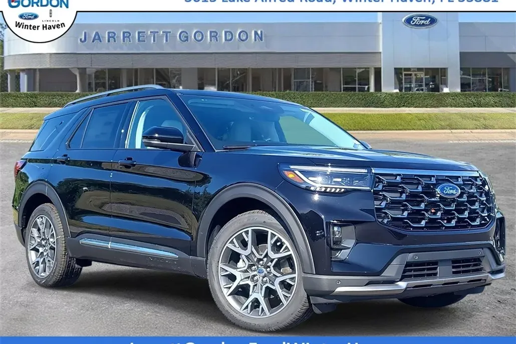 2025 Ford Explorer Platinum photo 1