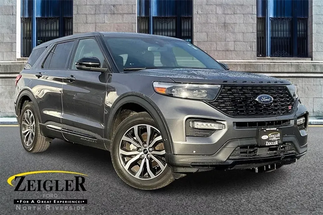 2021 Ford Explorer ST photo 1