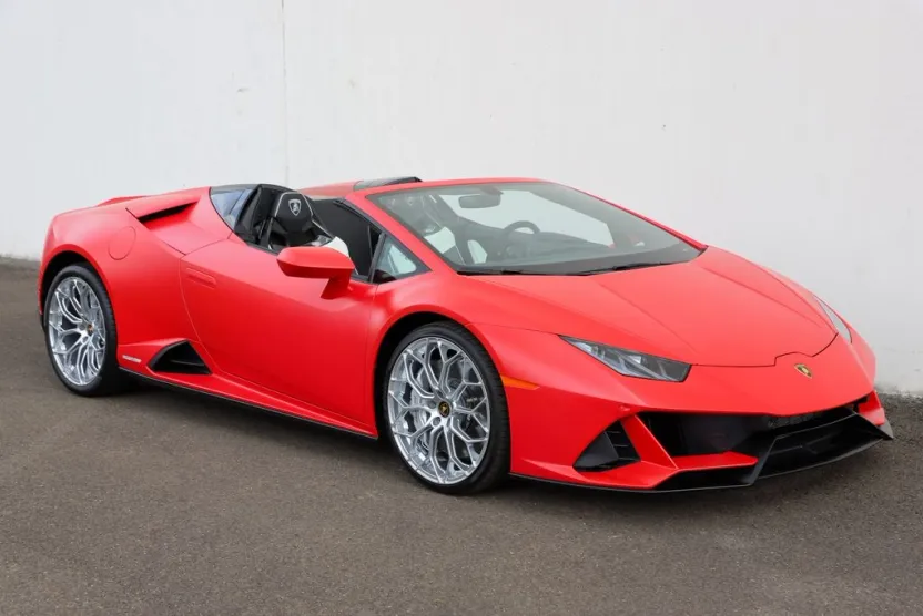 2024 Lamborghini Huracan Evo Spyder photo 1