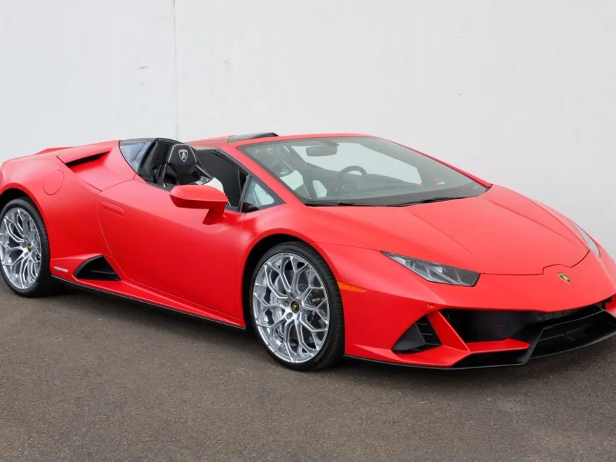 2024 Lamborghini Huracan Evo Spyder photo 1