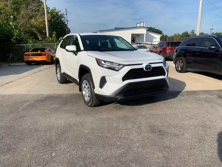 2025 Toyota RAV4 LE photo 1