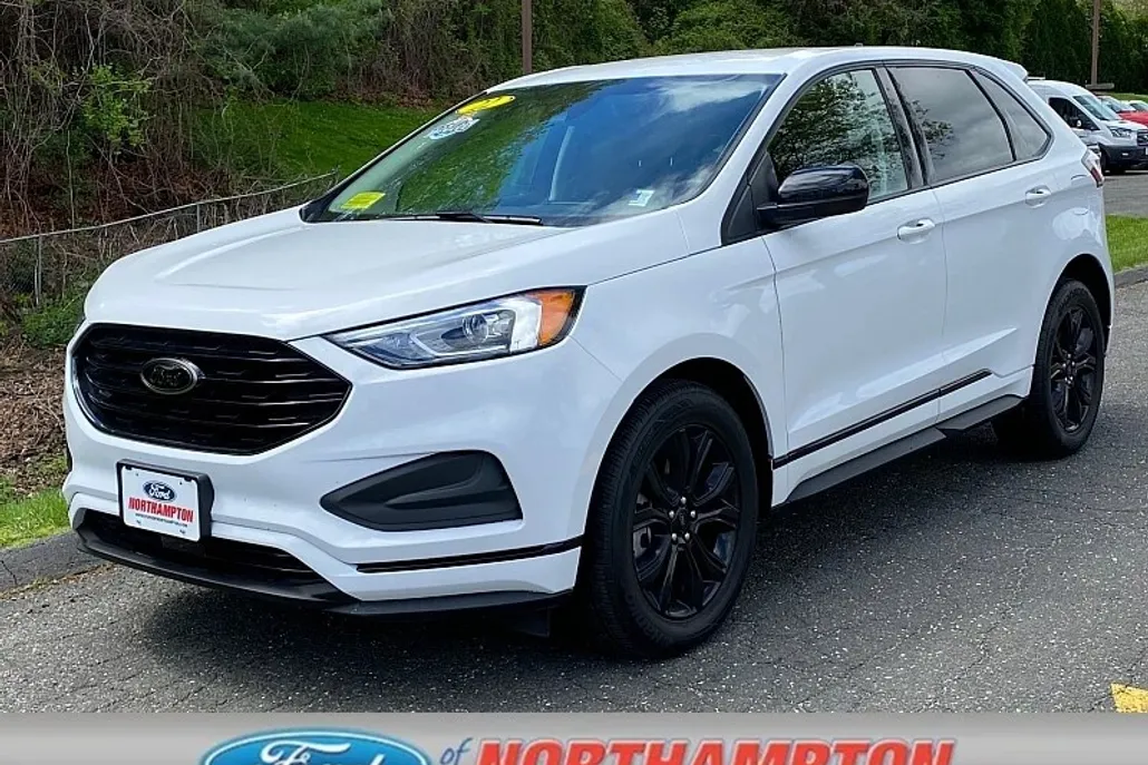 2022 Ford Edge SE photo 1