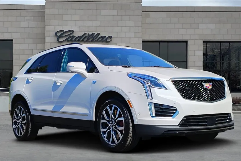 2022 Cadillac XT5 Sport photo 1