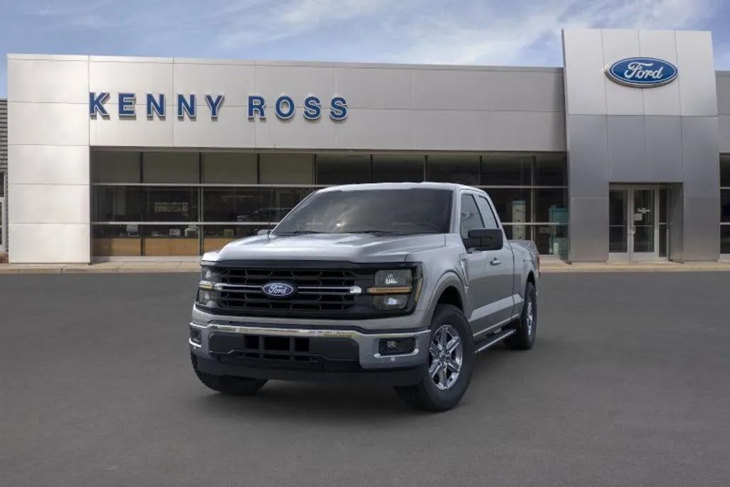 2025 Ford F-150 XLT photo 1