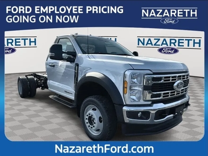 2025 Ford F-550 photo 1