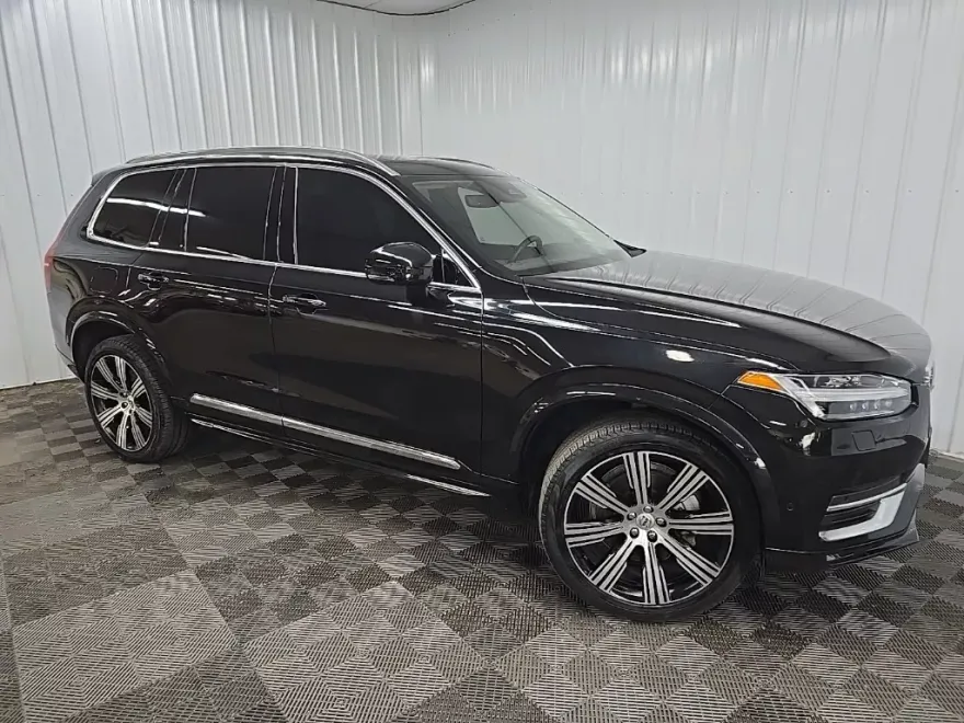 2024 Volvo XC90 B5 Plus photo 1