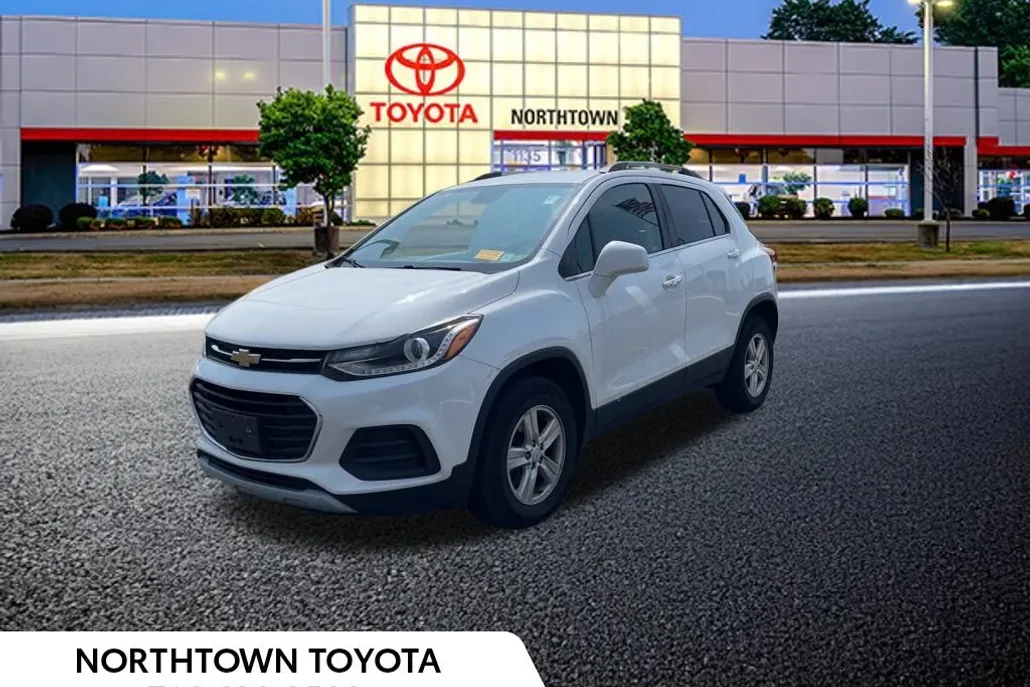 2020 Chevrolet Trax LT photo 1