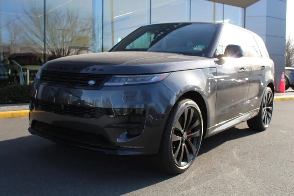 2025 Land Rover Range Rover Sport SE photo 1