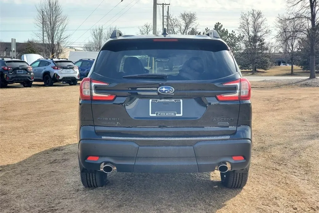 2025 Subaru Ascent Onyx Edition Touring photo 1