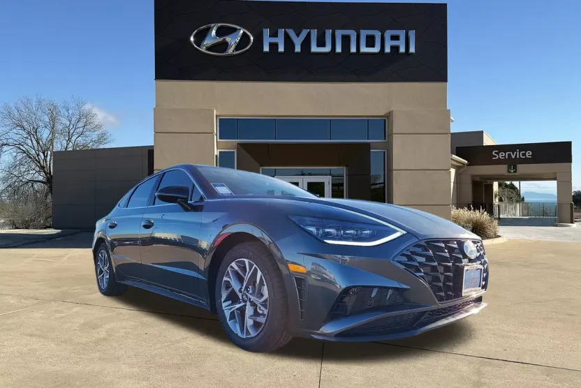 2023 Hyundai Sonata SEL photo 1