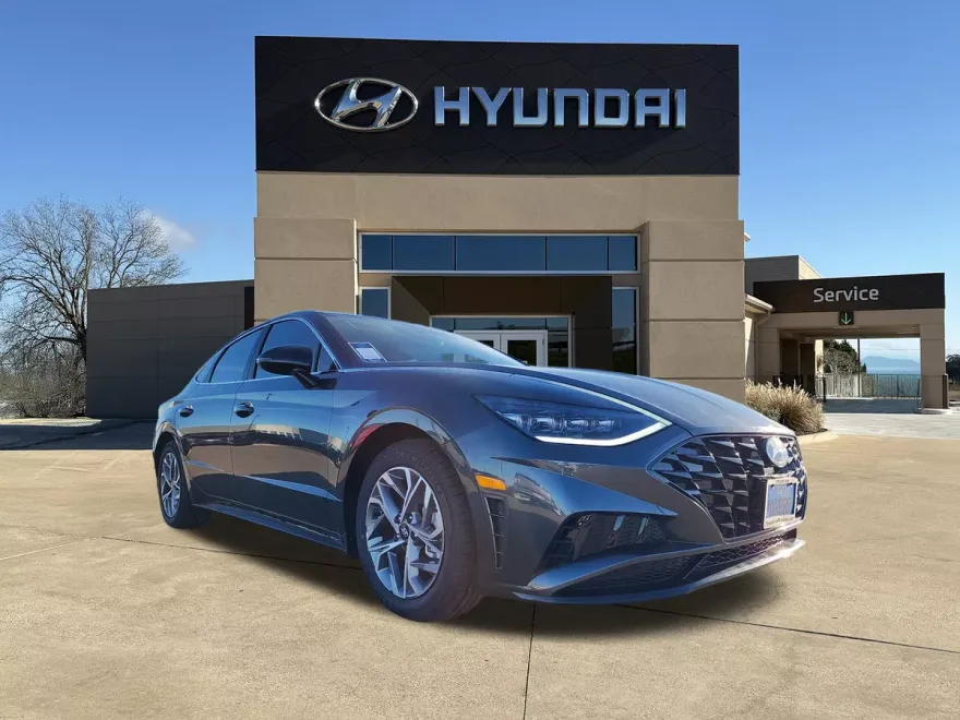2023 Hyundai Sonata SEL photo 1