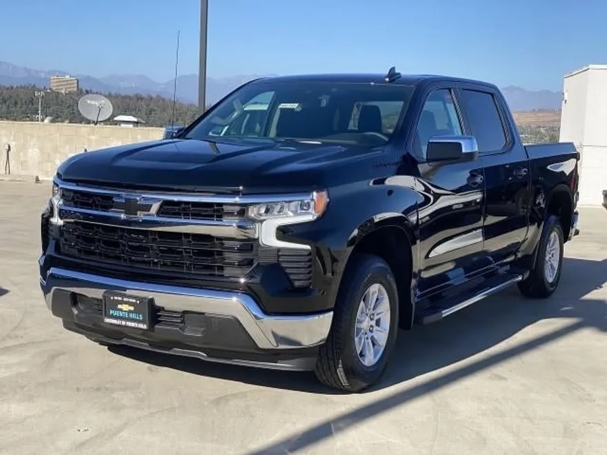 2026 Chevrolet Silverado 1500 LT photo 1