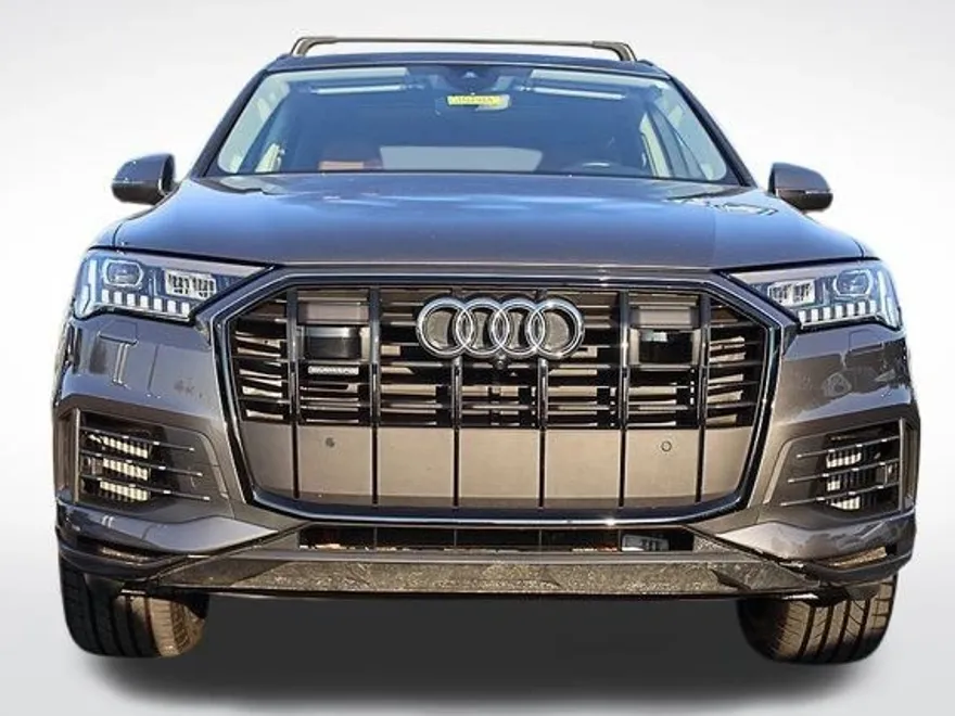 2024 Audi Q7 55 Premium Plus photo 1