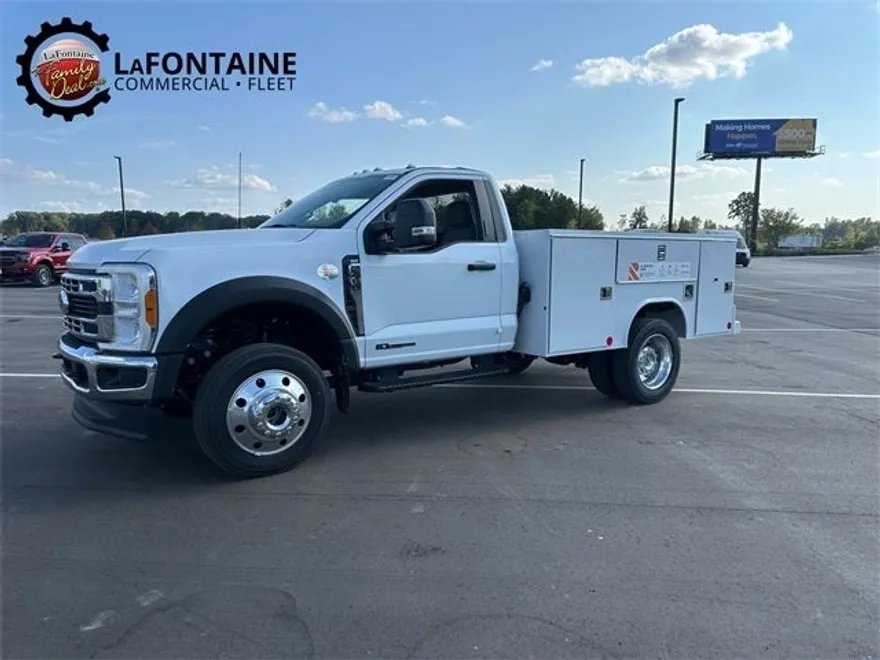 2023 Ford F-450 photo 1