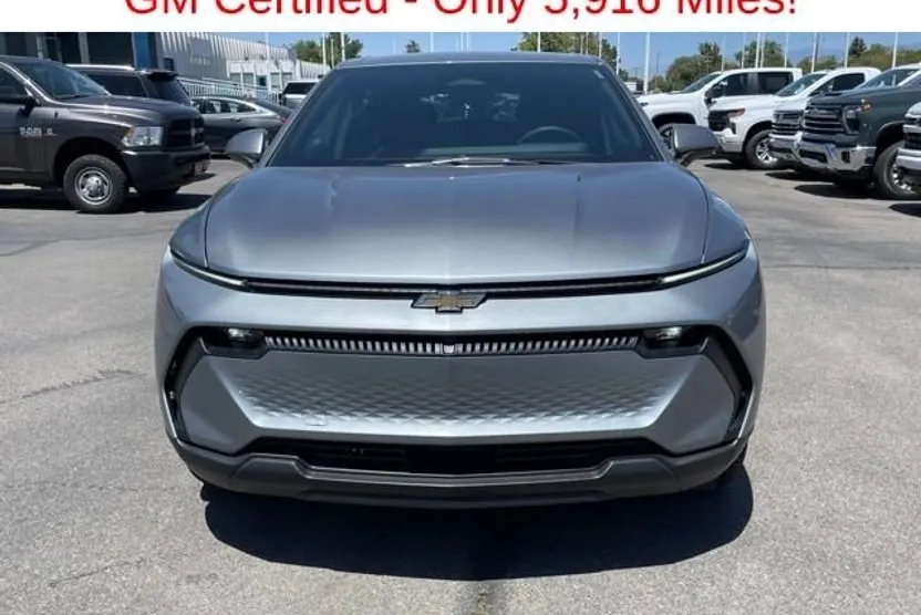 2025 Chevrolet Equinox EV 1LT photo 1