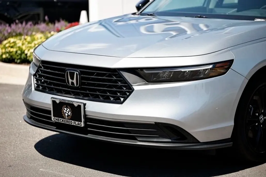 2025 Honda Accord 1.5T SE photo 1