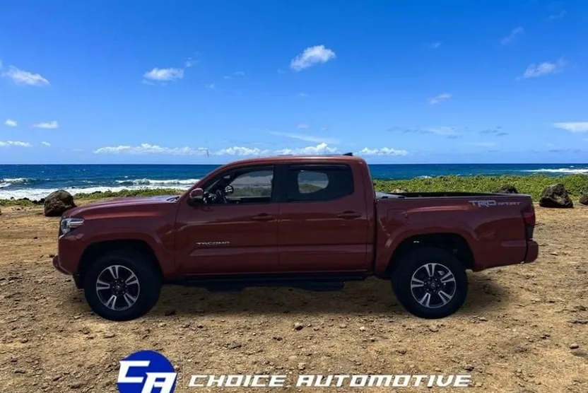 2018 Toyota Tacoma TRD Sport Double Cab V6 photo 1