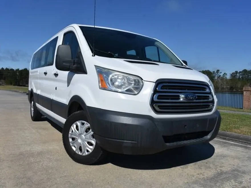 2015 Ford Transit XLT photo 1
