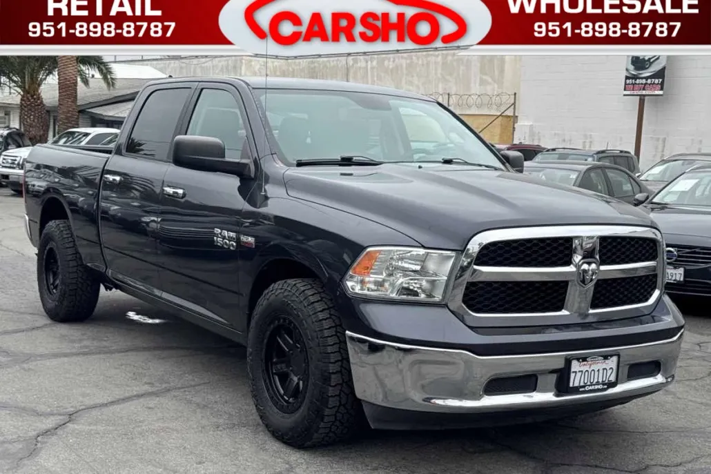 2017 Ram 1500 SLT photo 1