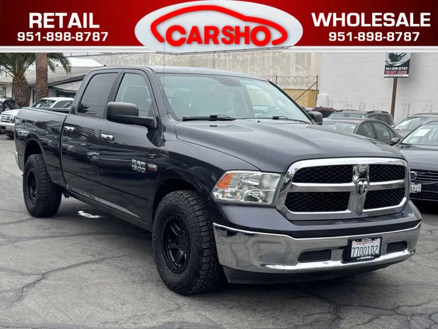 2017 Ram 1500 SLT photo 1