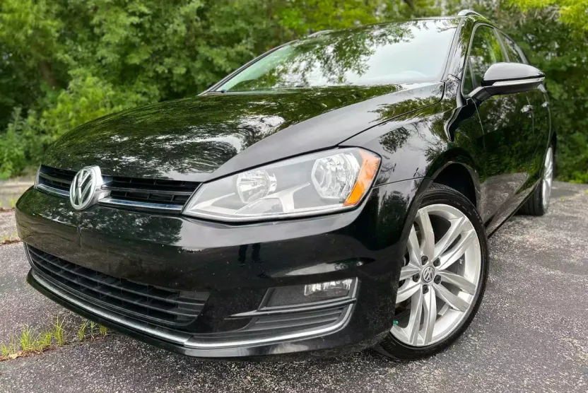 2015 Volkswagen Golf SportWagen TDI SEL photo 1