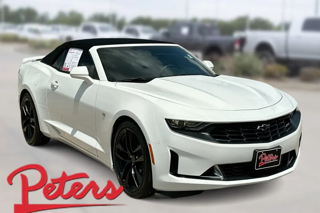 2023 Chevrolet Camaro 2LT photo 1