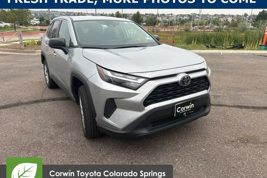 2024 Toyota RAV4 LE photo 1