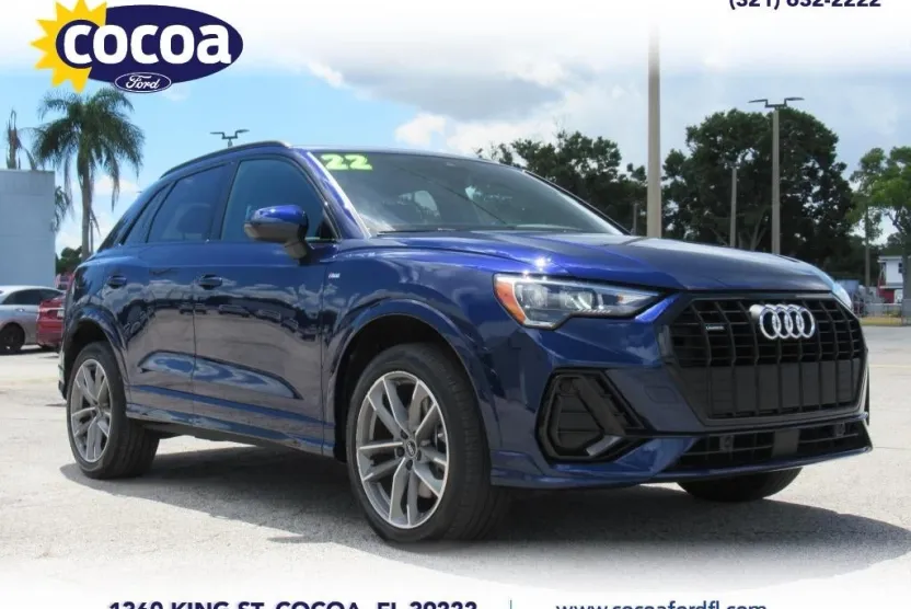 2022 Audi Q3 S line Premium 45 TFSI photo 1