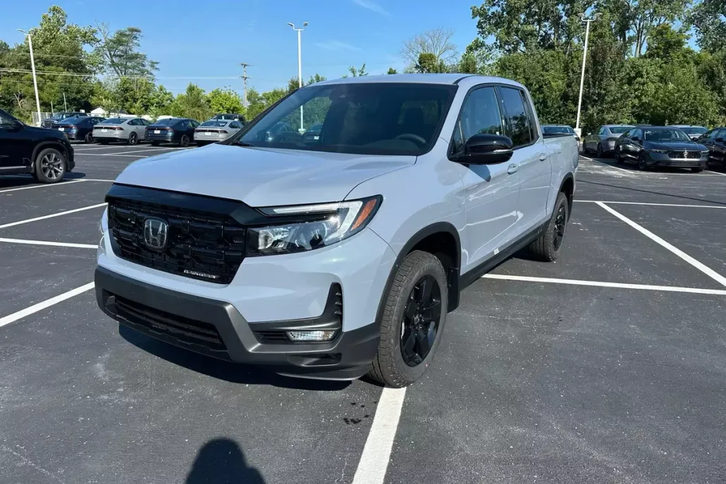 2025 Honda Ridgeline Black Edition photo 1