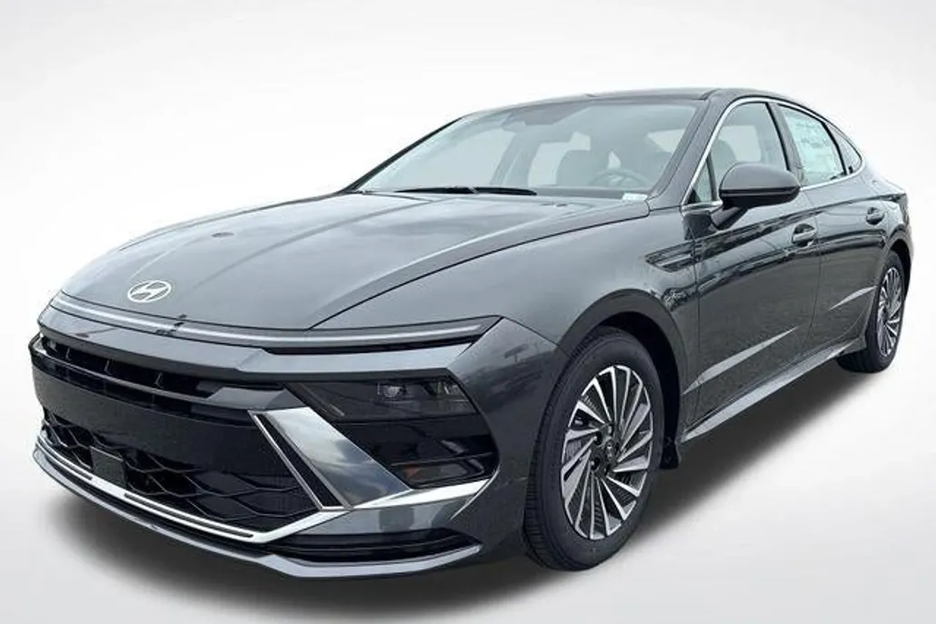 2025 Hyundai Sonata Hybrid SEL photo 1