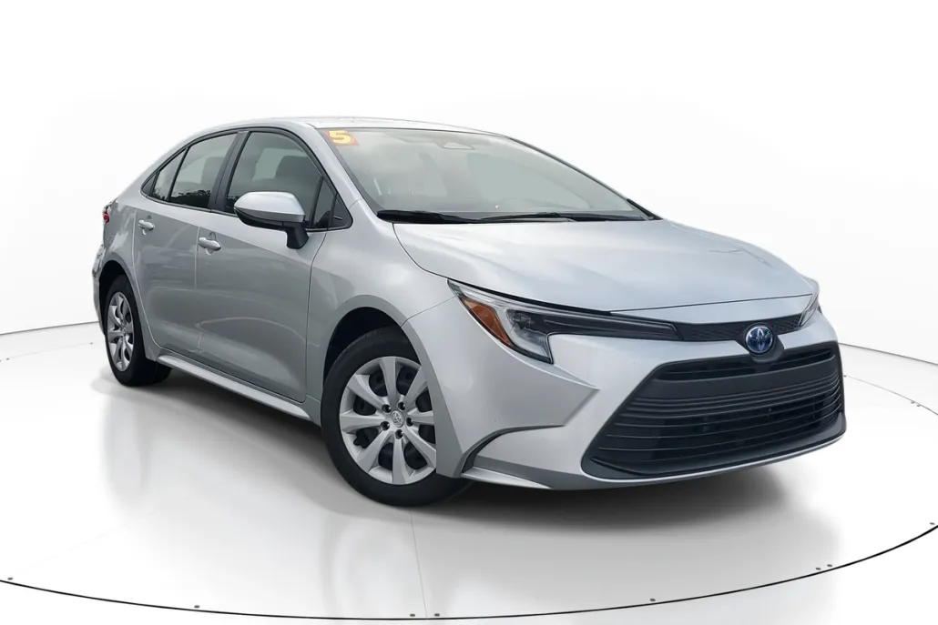 2025 Toyota Corolla Hybrid LE photo 1