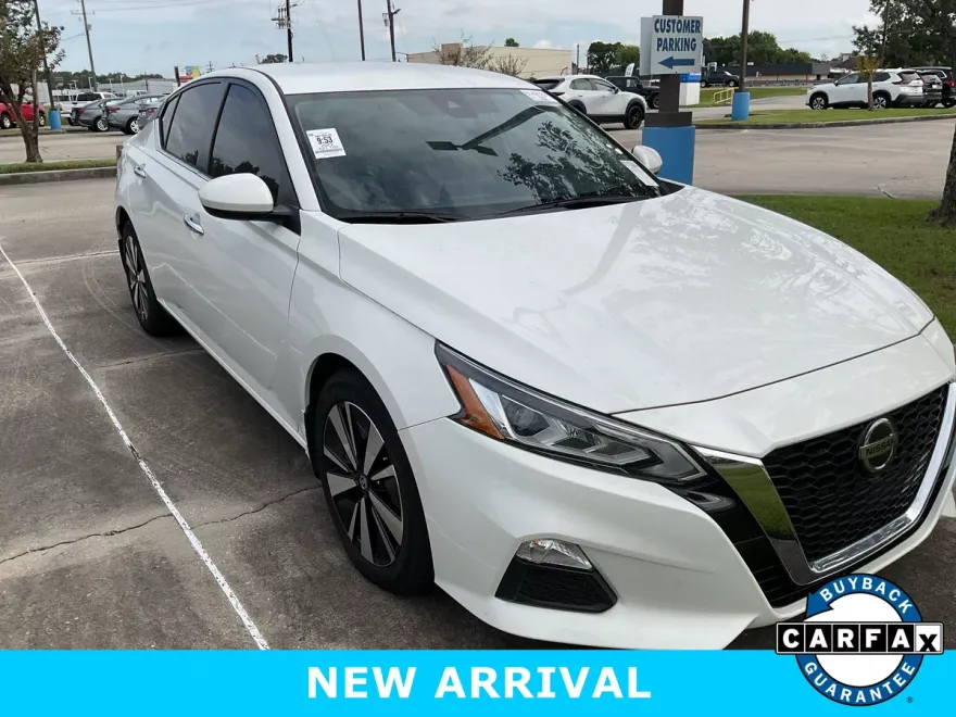 2022 Nissan Altima 2.5 SV photo 1
