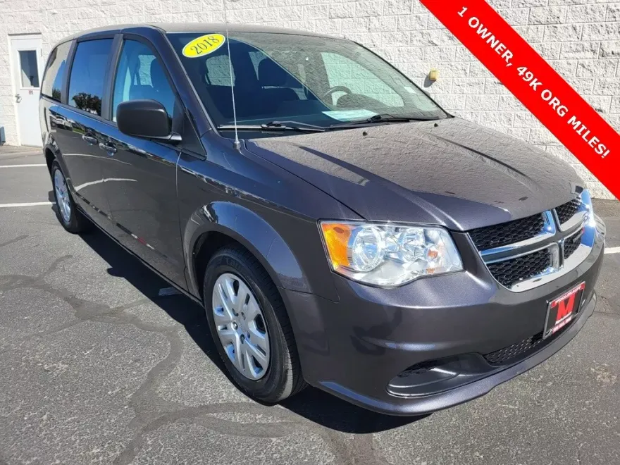 2018 Dodge Grand Caravan SE photo 1