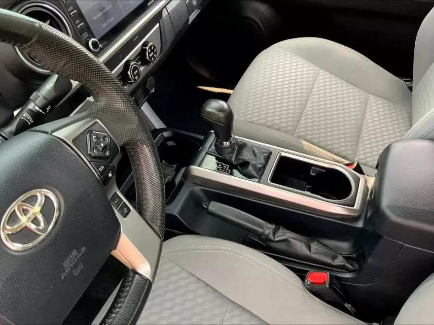 2020 Toyota Tacoma SR5 photo 15