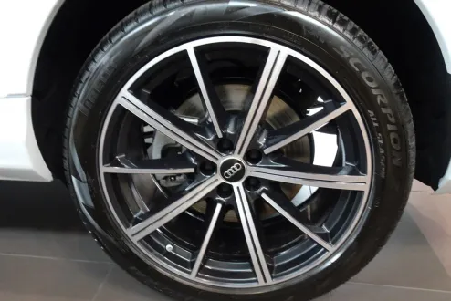 2025 Audi Q7 Premium Plus photo 3