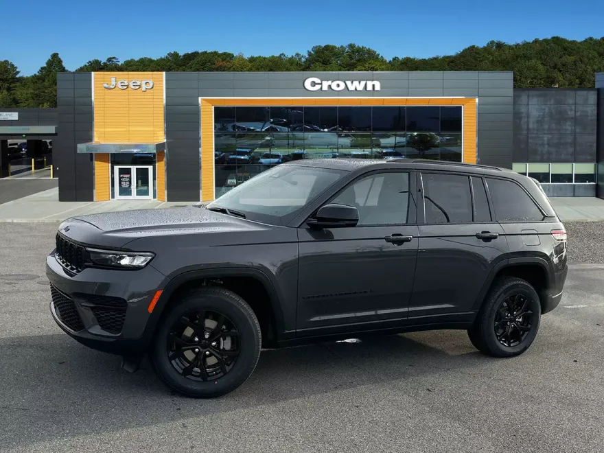 2025 Jeep Grand Cherokee Laredo Altitude X photo 1