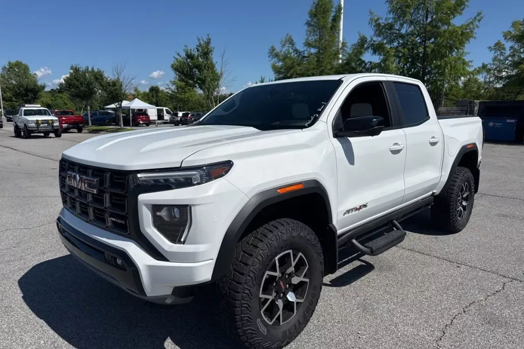 2024 Gmc Canyon AT4X photo 1