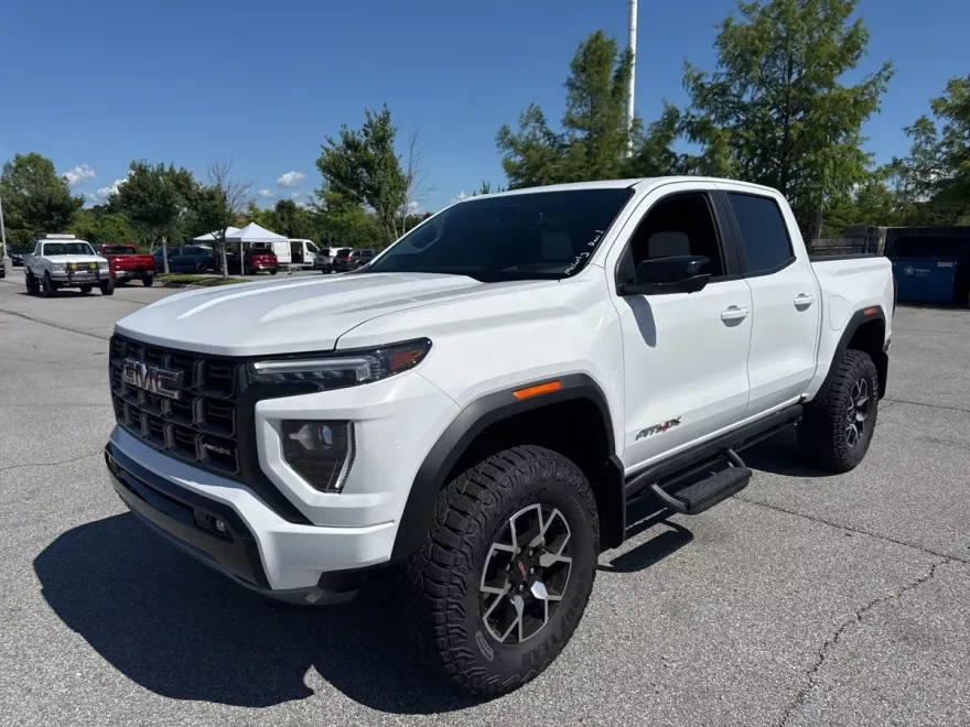 2024 Gmc Canyon AT4X photo 1
