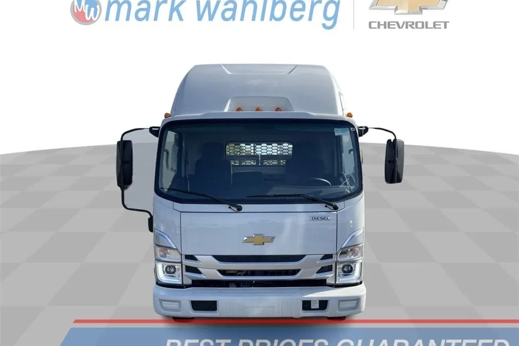 2024 Chevrolet Silverado photo 1