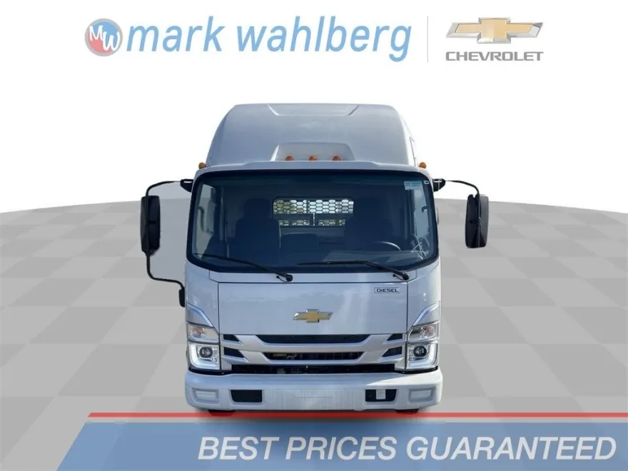 2024 Chevrolet Silverado photo 1
