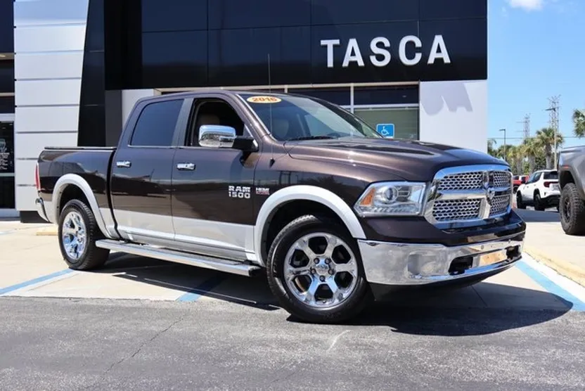 2016 Ram 1500 Laramie photo 1