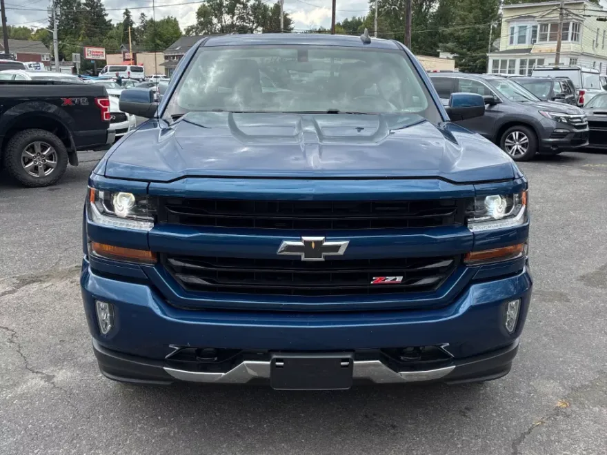 2018 Chevrolet Silverado 1500 photo 1