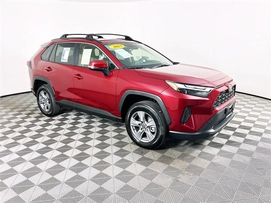 2025 Toyota RAV4 Hybrid LE photo 1