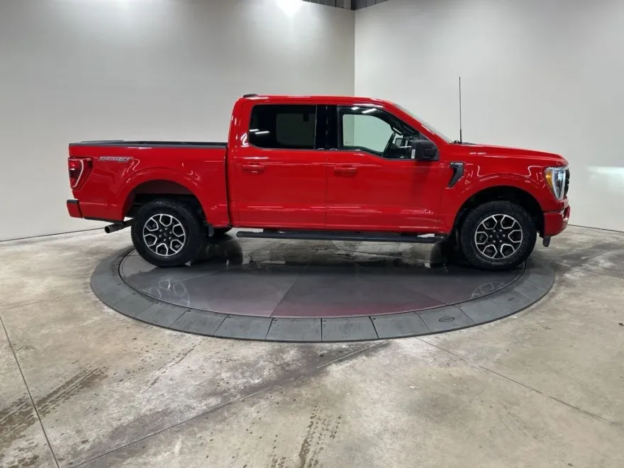 2023 Ford F-150 XLT photo 1