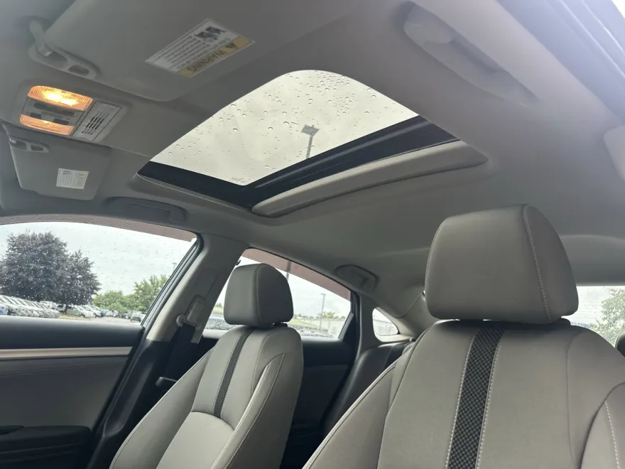 2021 Honda Civic EX photo 1